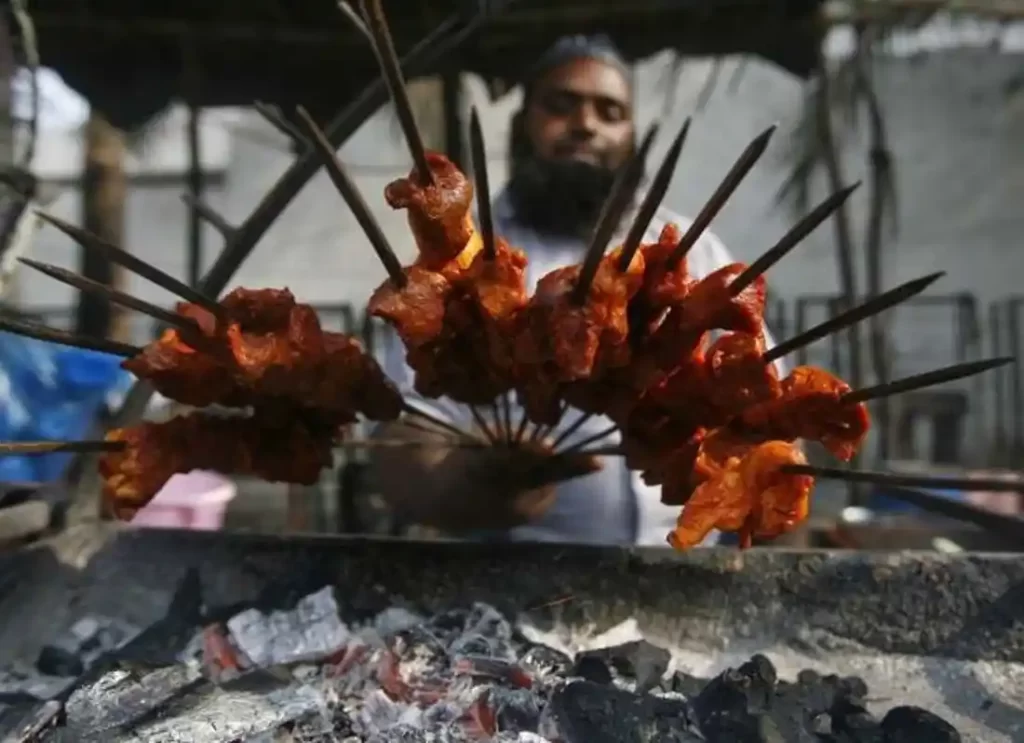 do muslims eat beef, does muslim eat meat,do muslims eat meat, what meat can muslims eat, what can muslims not eat ,what can muslims eat ,animals that are haram to eat ,is beef haram,what animals are haram to eat ,what does muslim eat