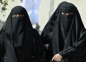 saudi arabia beaches dress code ,saudi arabia dress for female ,what to wear in jeddah , women's clothing saudi arabia ,saudi arabia women clothes,saudi arabia women clothes, saudi arabia women's clothing