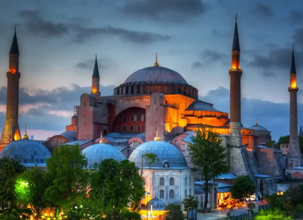 basilica of hagia sophia ,byzantine architecture hagia sophia, construction of the hagia sophia,hagia sophia architect 