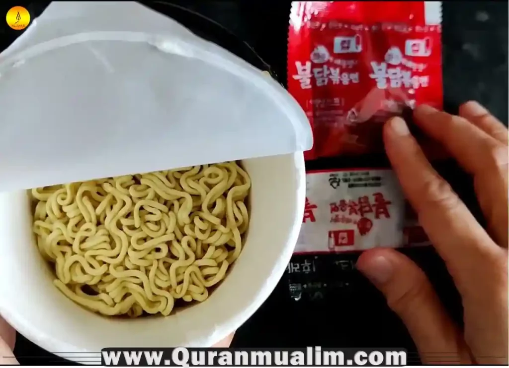 is maruchan ramen halal, is maruchan chicken ramen halal, is maruchan shrimp ramen halal,is maruchan chicken flavor ramen halal, is chicken flavored ramen vegetarian, halal ramen noodles,is maruchan ramen vegetarian