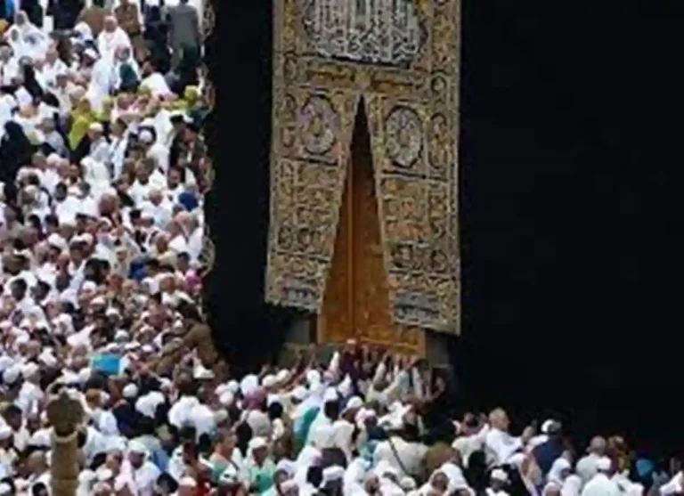 Umrah Interruption: Navigating the Pause Before The Hajj - Insights and Updates, Saudi Arabia, The Great Mosque, Al-Masjid an-Nabawi, Al-Masjid, Masjid Al Haram, Beliefs, Faith, Pillar of Islam