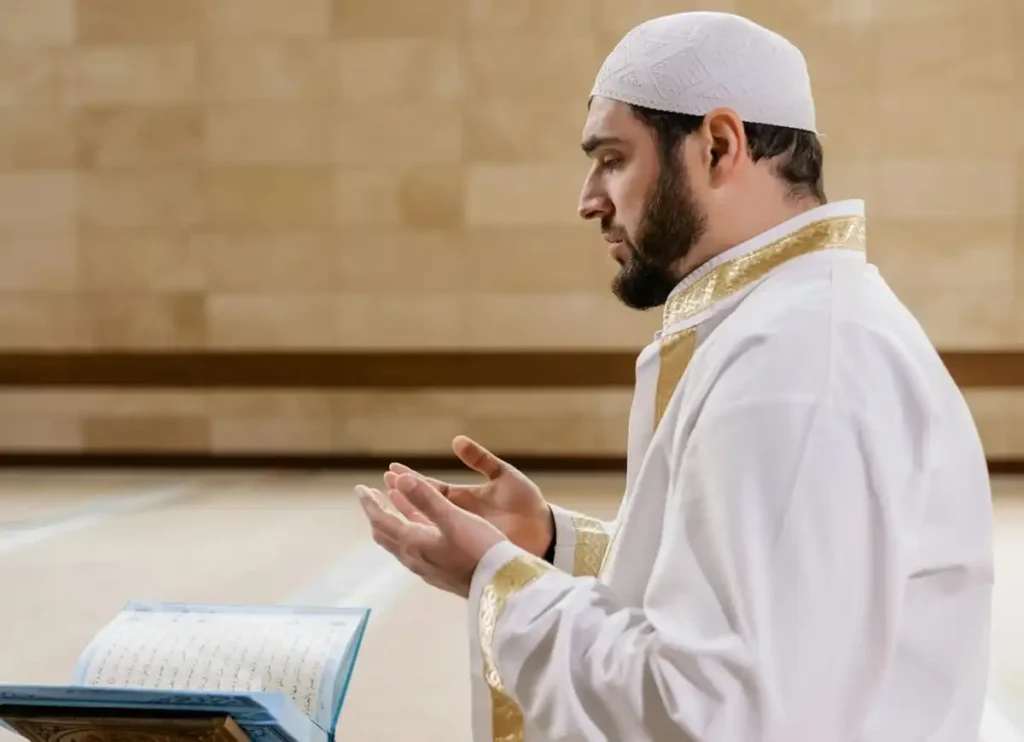 Tahajjud Dua in English Transliteration & Translation, Prayer, Beliefs , Faith, Namaz, Salat, Dua, Pillar of Islam, Muslim Praying, Arabic Prayer, Tahajjud