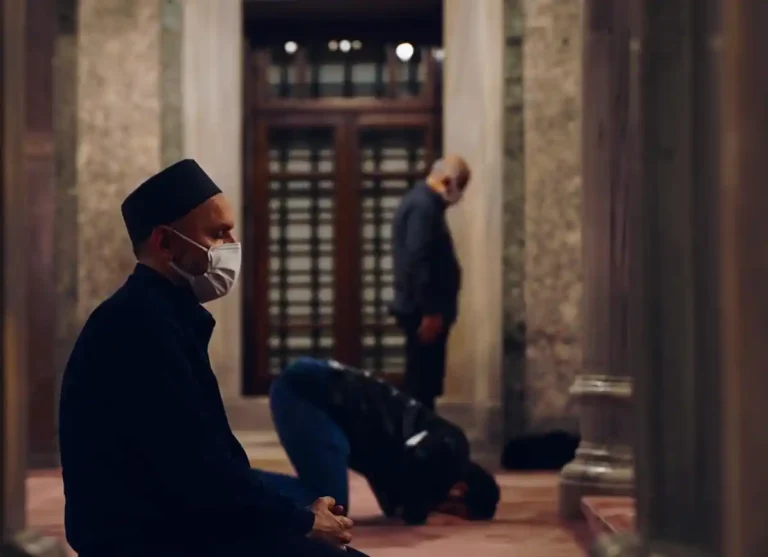 Do You Know the Isha Namaz Rakat? Prayer, Beliefs , Faith, Namaz, Salat, Dua, Pillar of Islam, Muslim Praying, Arabic Prayer